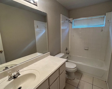 3009 Afton Ridge Drive - Photo Thumbnail 22