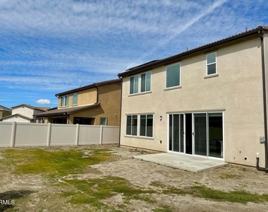 682 Seine River Way - Photo Thumbnail 31
