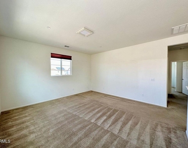 682 Seine River Way - Photo Thumbnail 20