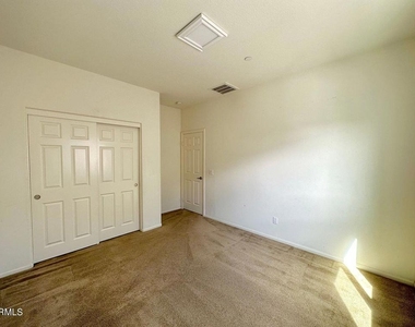 682 Seine River Way - Photo Thumbnail 26