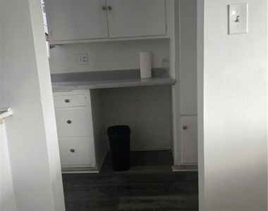 25437 Edgemont - Photo Thumbnail 23