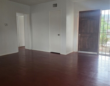 25437 Edgemont - Photo Thumbnail 17
