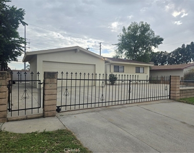 25437 Edgemont - Photo Thumbnail 1