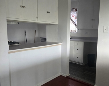 25437 Edgemont - Photo Thumbnail 20