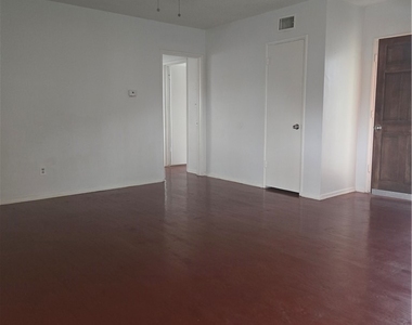 25437 Edgemont - Photo Thumbnail 16