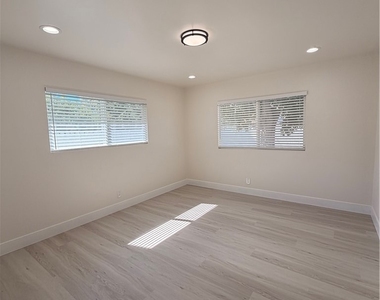 18210 Napa Street - Photo Thumbnail 11