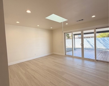 18210 Napa Street - Photo Thumbnail 5
