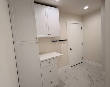18206 Napa Street - Photo Thumbnail 10
