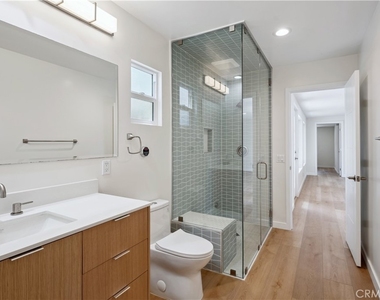 4920 Island View St - Photo Thumbnail 9