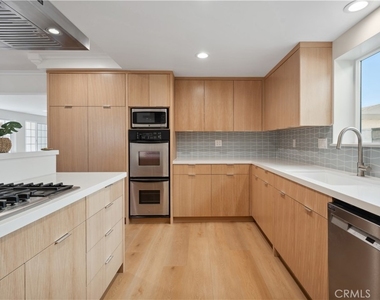 4920 Island View St - Photo Thumbnail 4