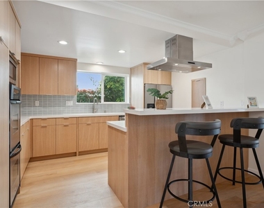 4920 Island View St - Photo Thumbnail 3