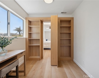 4920 Island View St - Photo Thumbnail 10