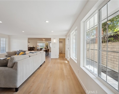 4920 Island View St - Photo Thumbnail 6