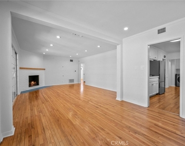 12609 Milbank Street - Photo Thumbnail 3