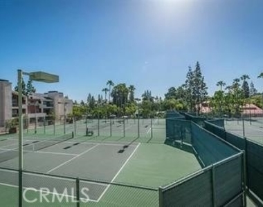 21450 Burbank - Photo Thumbnail 11