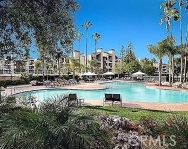 21450 Burbank - Photo Thumbnail 9