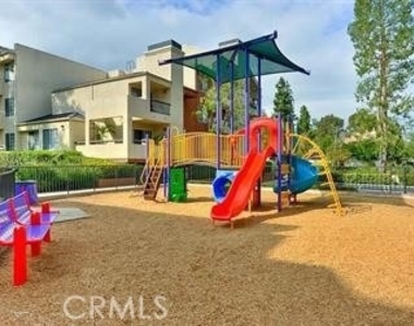 21450 Burbank - Photo Thumbnail 10