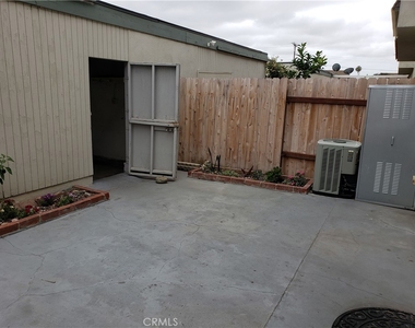 4474 Larwin Avenue - Photo Thumbnail 21