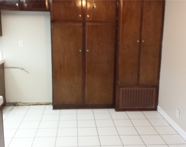 4474 Larwin Avenue - Photo Thumbnail 5