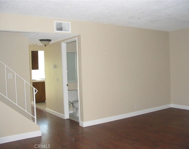 4474 Larwin Avenue - Photo Thumbnail 28