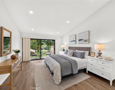 636 Colonial Circle - Photo Thumbnail 33