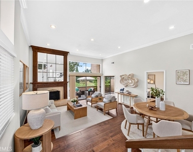 636 Colonial Circle - Photo Thumbnail 14