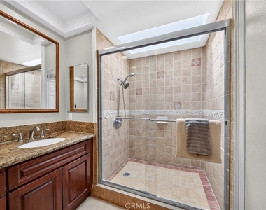 636 Colonial Circle - Photo Thumbnail 29