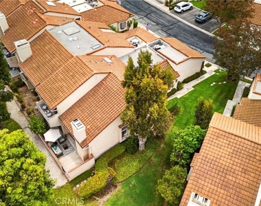 636 Colonial Circle - Photo Thumbnail 44