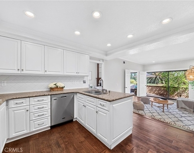 636 Colonial Circle - Photo Thumbnail 22