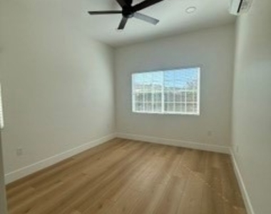 9640 Nightingale - Photo Thumbnail 12