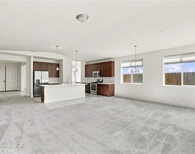 794 Hickok Circle - Photo Thumbnail 2