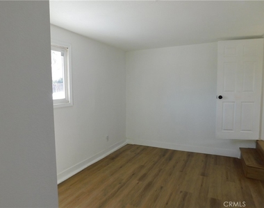 17630 Nelson - Photo Thumbnail 11