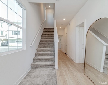 1092 W North - Photo Thumbnail 4