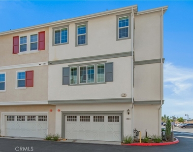 1092 W North - Photo Thumbnail 1