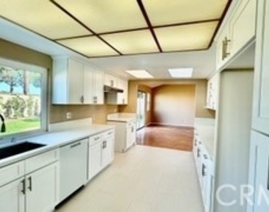 17840 San Candelo Street - Photo Thumbnail 5