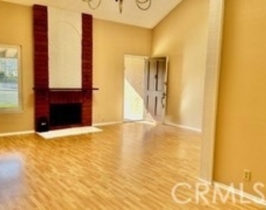 17840 San Candelo Street - Photo Thumbnail 3