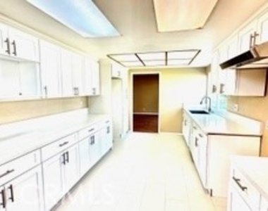 17840 San Candelo Street - Photo Thumbnail 4