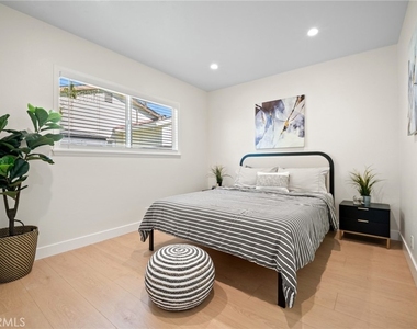 13352 Kelly Street - Photo Thumbnail 11