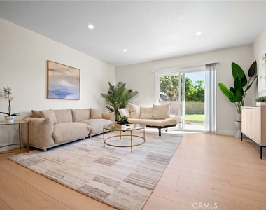 13352 Kelly Street - Photo Thumbnail 2