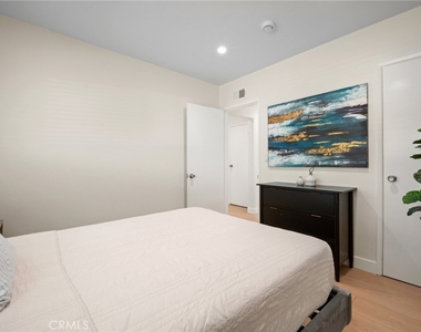 13352 Kelly Street - Photo Thumbnail 4