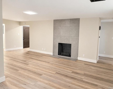 261 Hannalei Drive - Photo Thumbnail 6