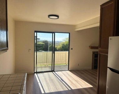 233 Silver Leaf Drive - Photo Thumbnail 3