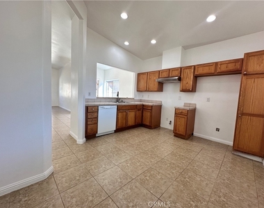 16320 Avenida Monteflora - Photo Thumbnail 12