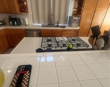 7330 Westwood - Photo Thumbnail 13