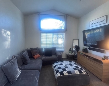 7330 Westwood - Photo Thumbnail 16
