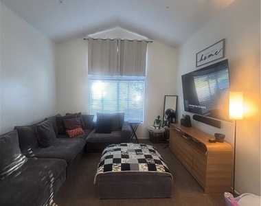 7330 Westwood - Photo Thumbnail 14