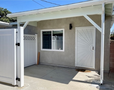 6649 Dashwood Street - Photo Thumbnail 5