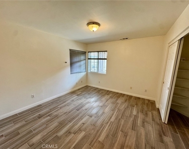 10307 Butte Street - Photo Thumbnail 14