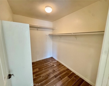 10307 Butte Street - Photo Thumbnail 17