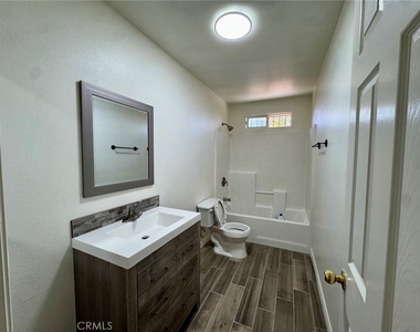 10307 Butte Street - Photo Thumbnail 16